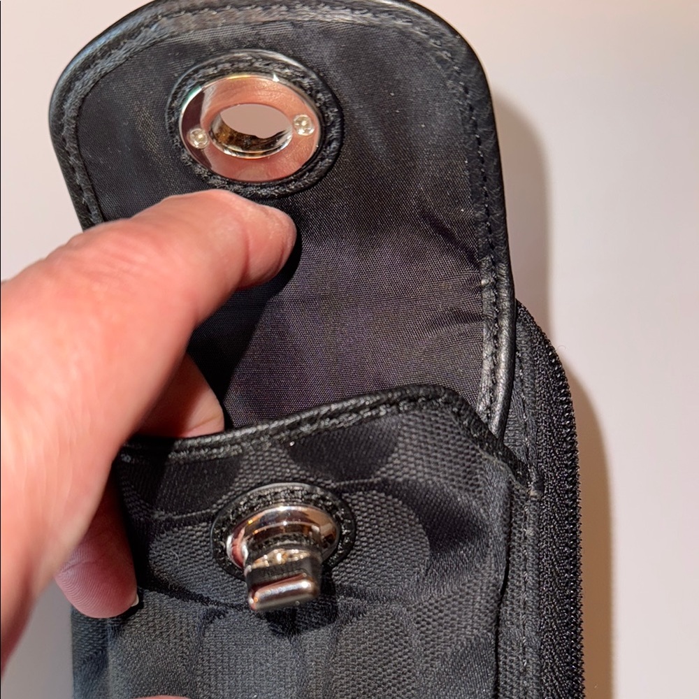 Coach Black Case - Picture 6 of 6
